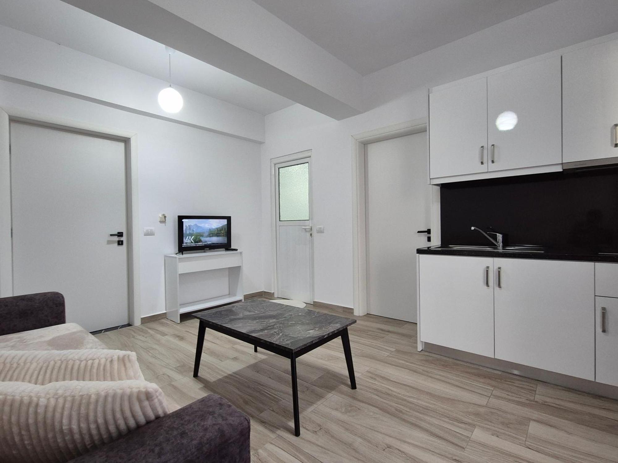 Flore Rooms Sarande Exterior photo